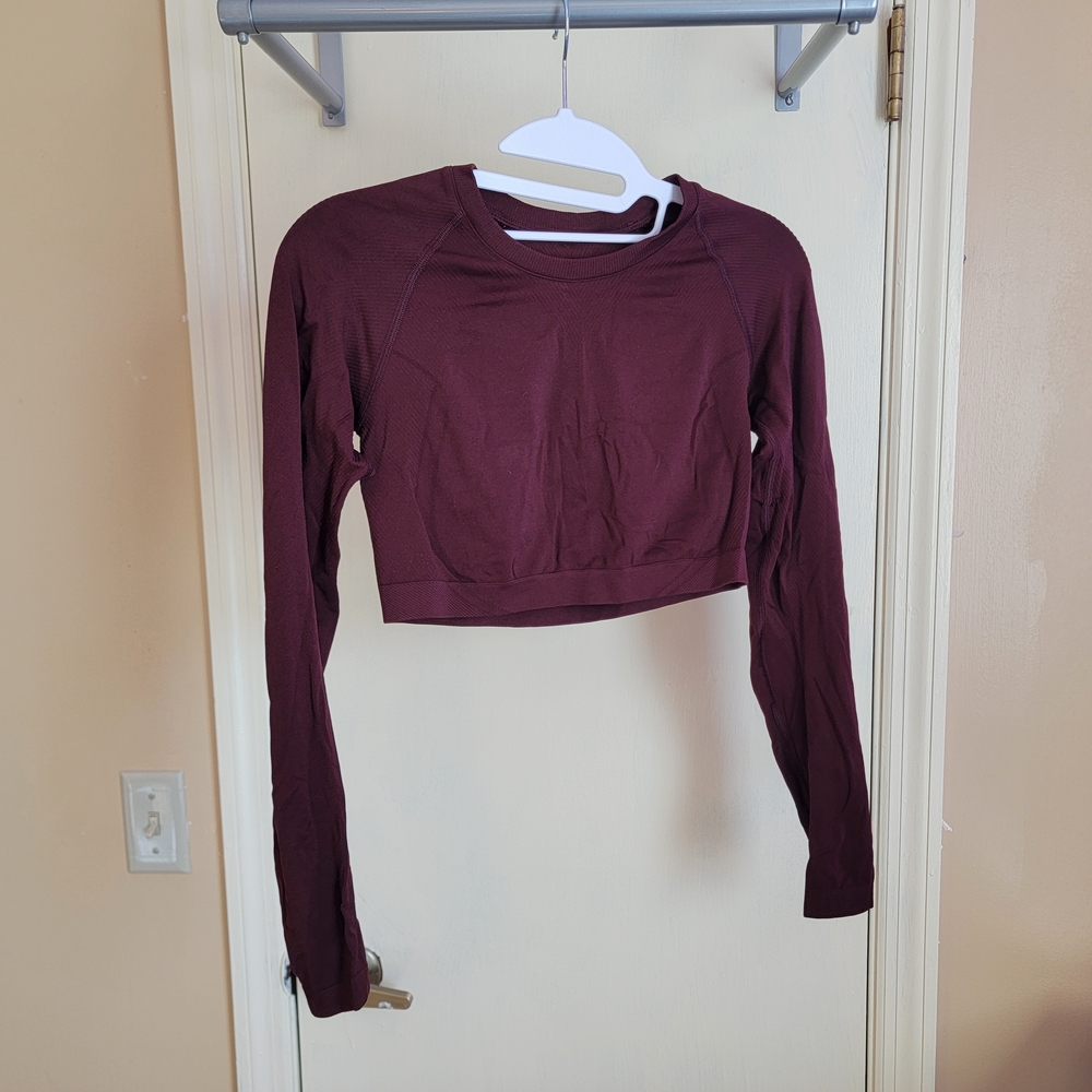Alphalete Long Sleeve Crop Top